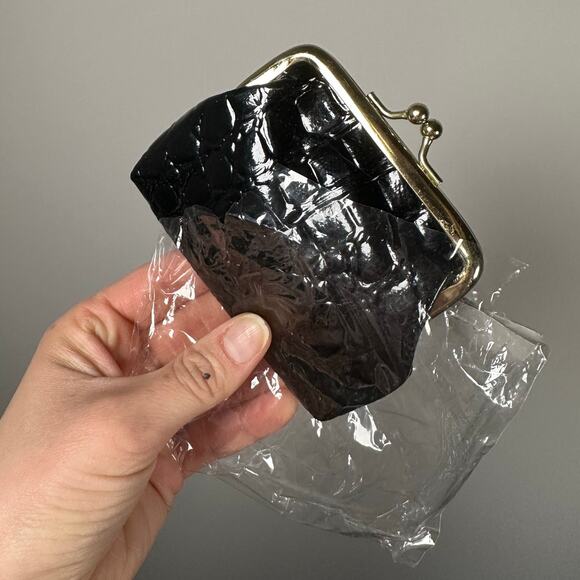 NWT Lot of 3 Women's Embroidered & Snakeskin Print Coin Purses - Picture 4 of 6